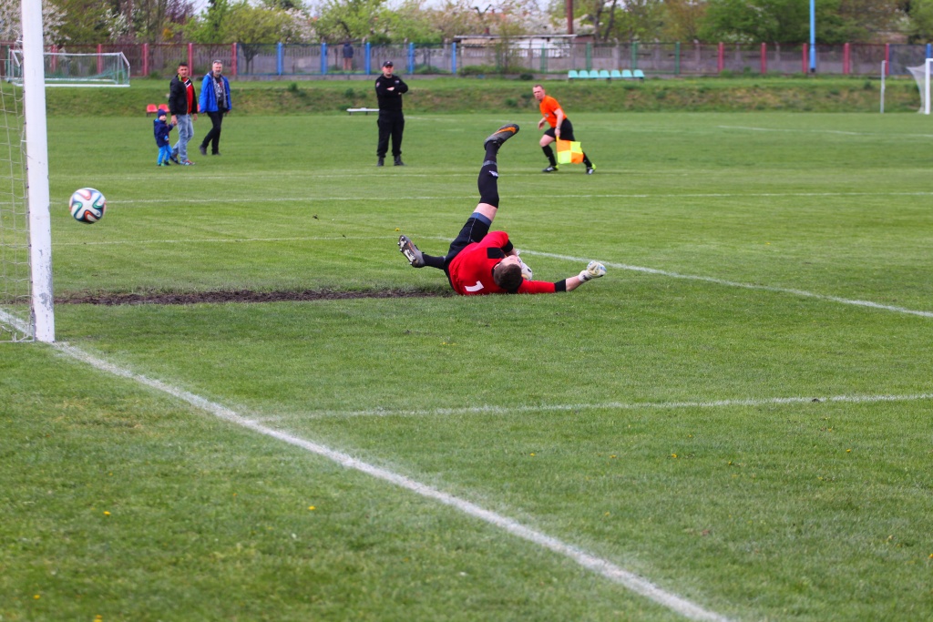 4. liga: Miedź II - BKS Bobrzanie 4:0