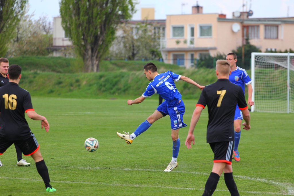 4. liga: Miedź II - BKS Bobrzanie 4:0