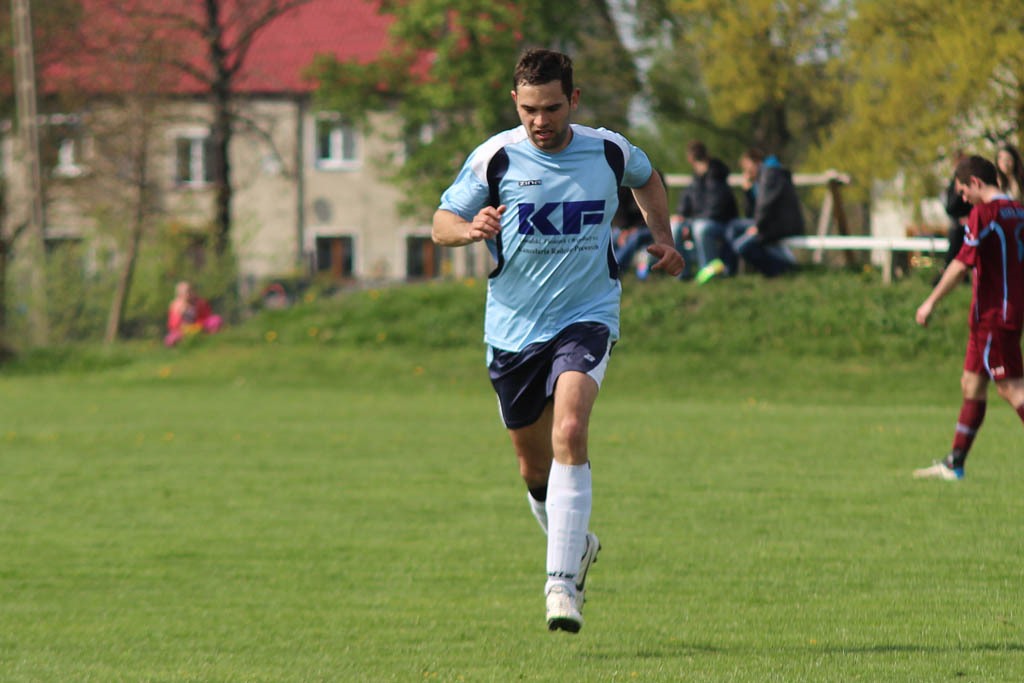 Klasa A: Dąb - Błękitni 8:1 (2:0)
