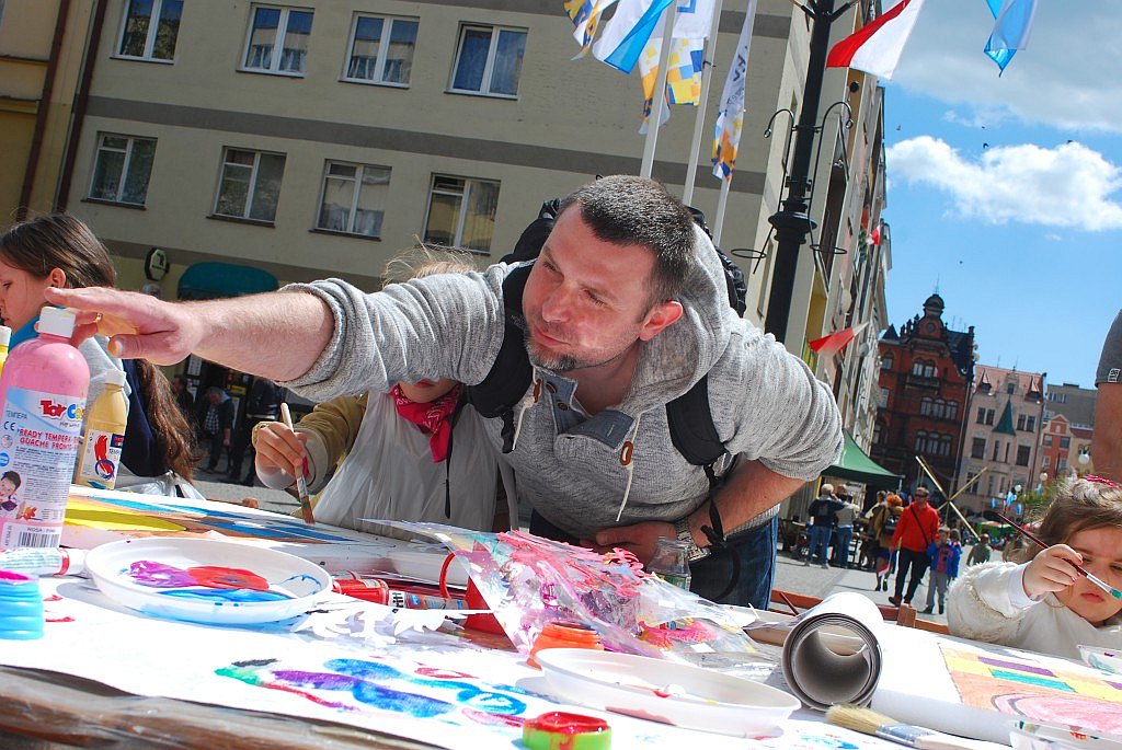 Malowanie godła w rynku