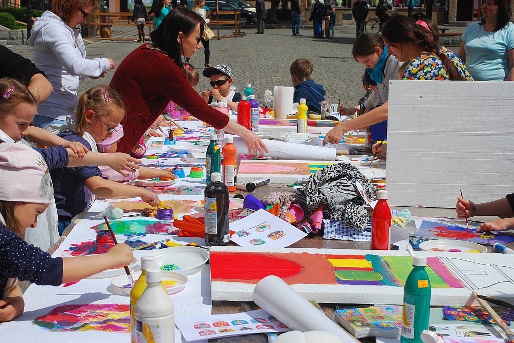 Malowanie godła w rynku