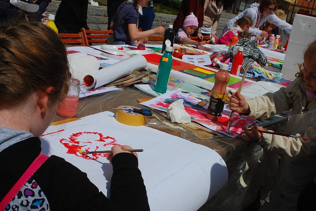 Malowanie godła w rynku