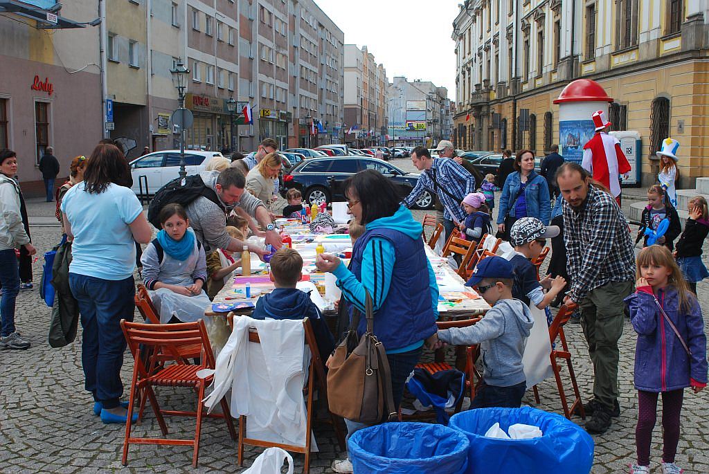 Malowanie godła w rynku
