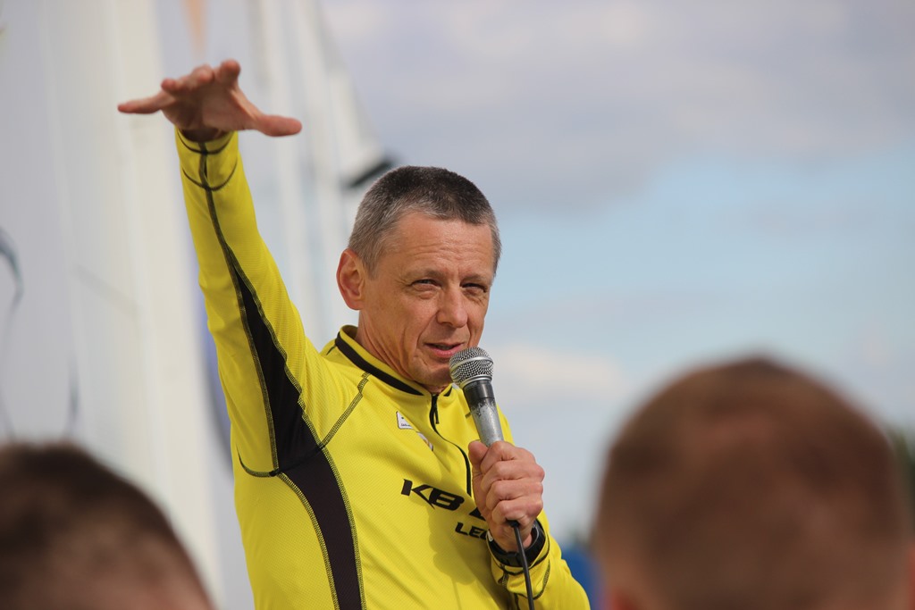 Biegowy czwartek pod Decathlonem po raz drugi