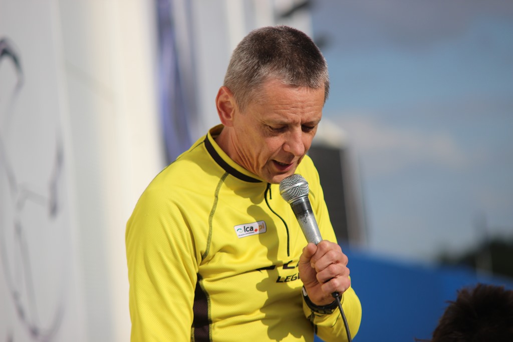 Biegowy czwartek pod Decathlonem po raz drugi