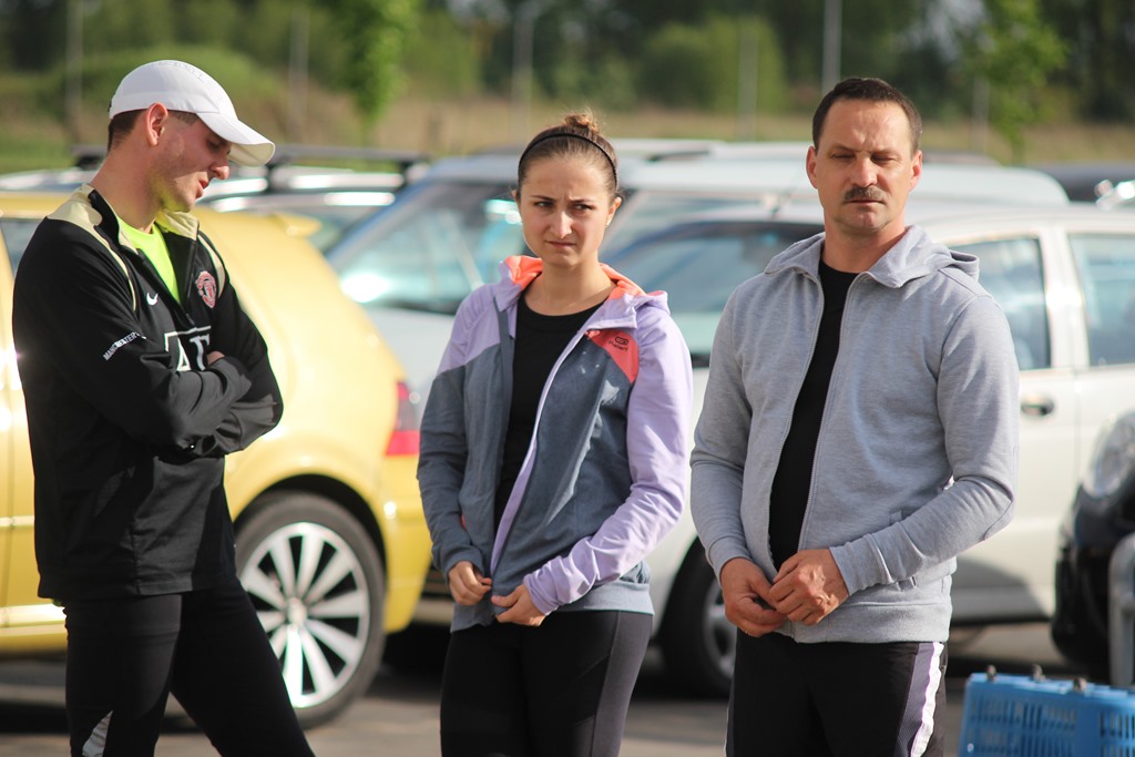 Biegowy czwartek pod Decathlonem po raz drugi
