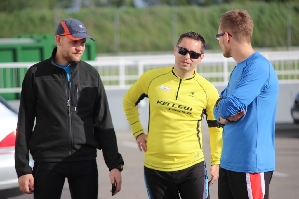 Biegowy czwartek pod Decathlonem po raz drugi