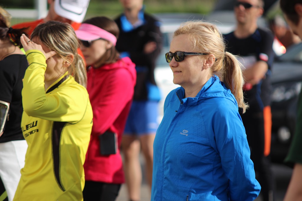 Biegowy czwartek pod Decathlonem po raz drugi