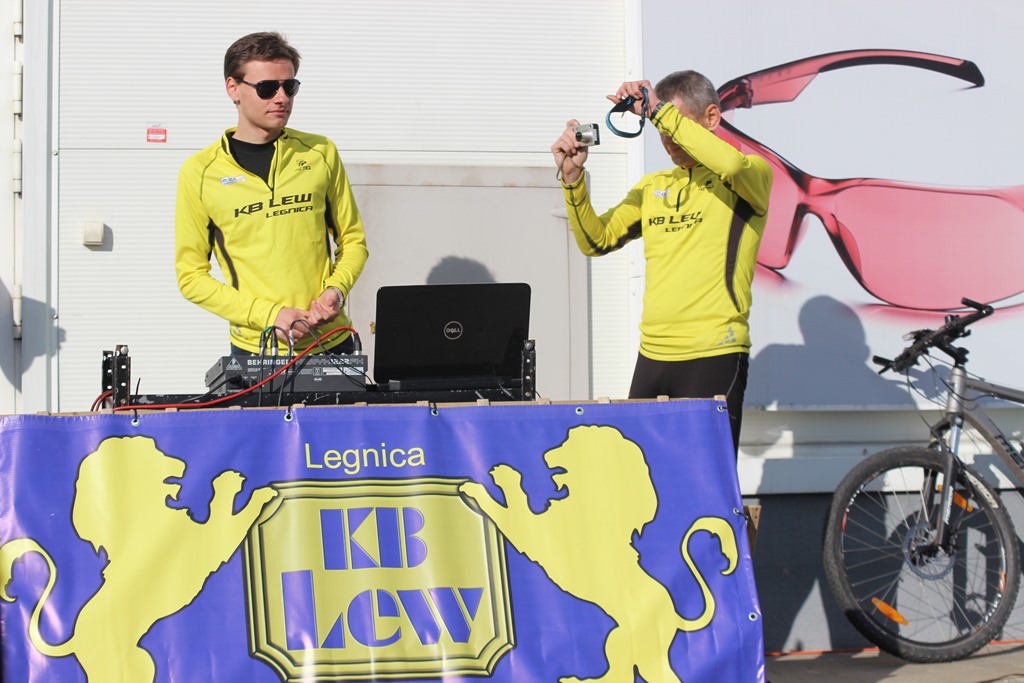 Biegowy czwartek pod Decathlonem po raz drugi