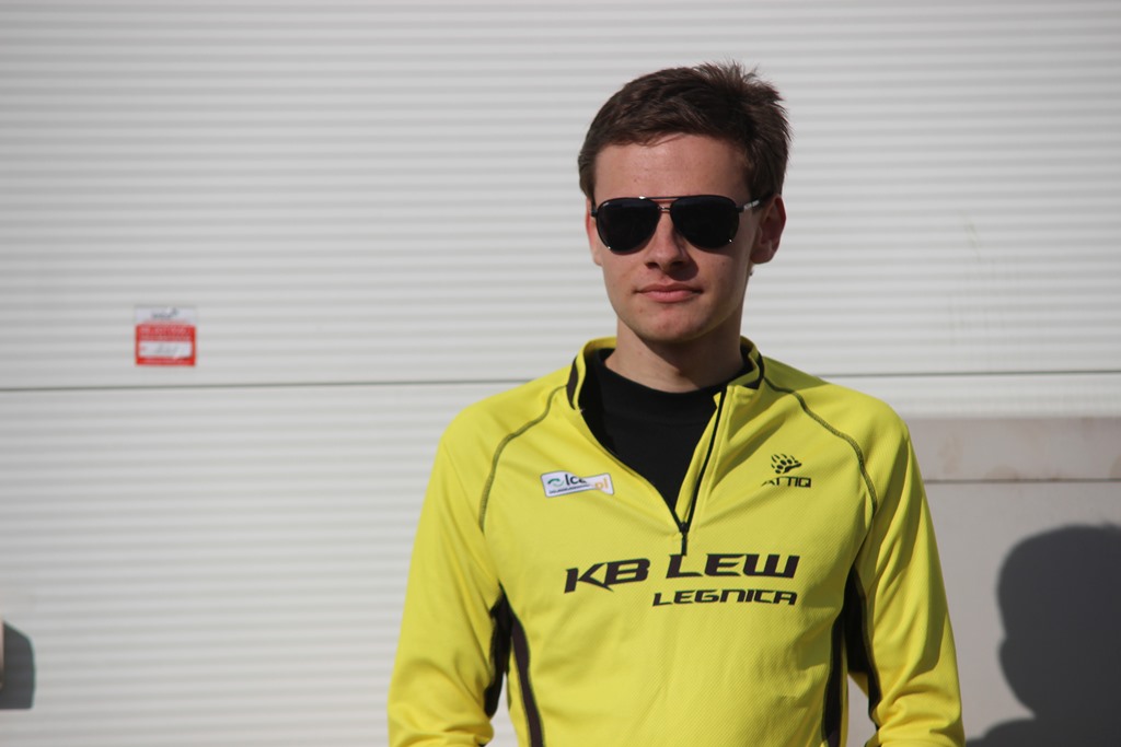 Biegowy czwartek pod Decathlonem po raz drugi