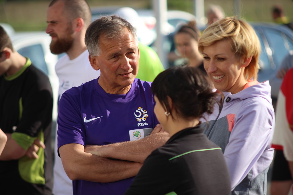 Biegowy czwartek pod Decathlonem po raz drugi