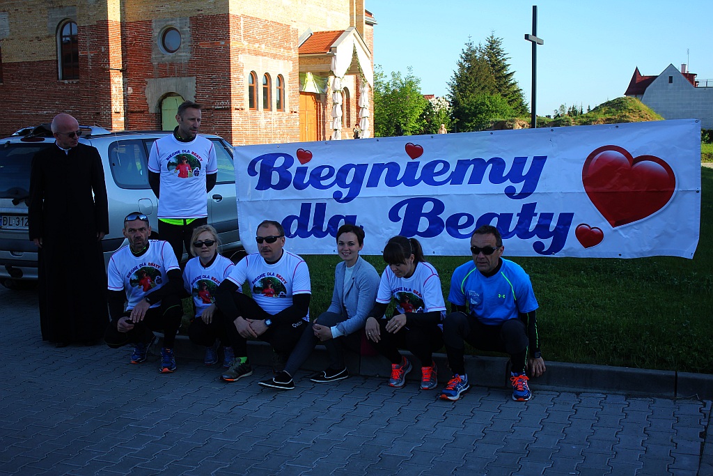Biegną dla Beaty do Częstochowy