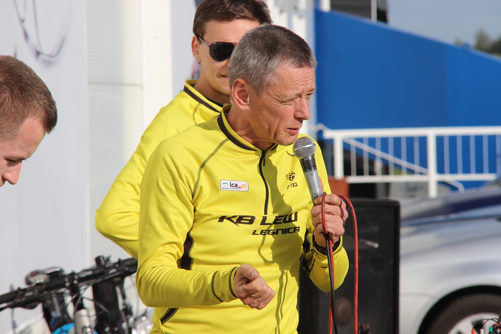Biegowy czwartek pod Decathlonem po raz drugi