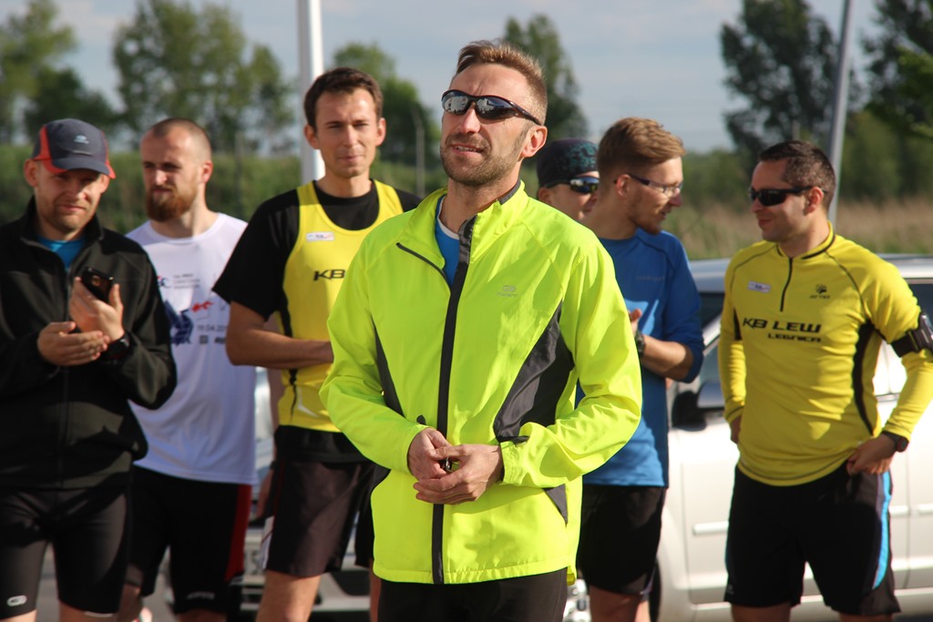 Biegowy czwartek pod Decathlonem po raz drugi