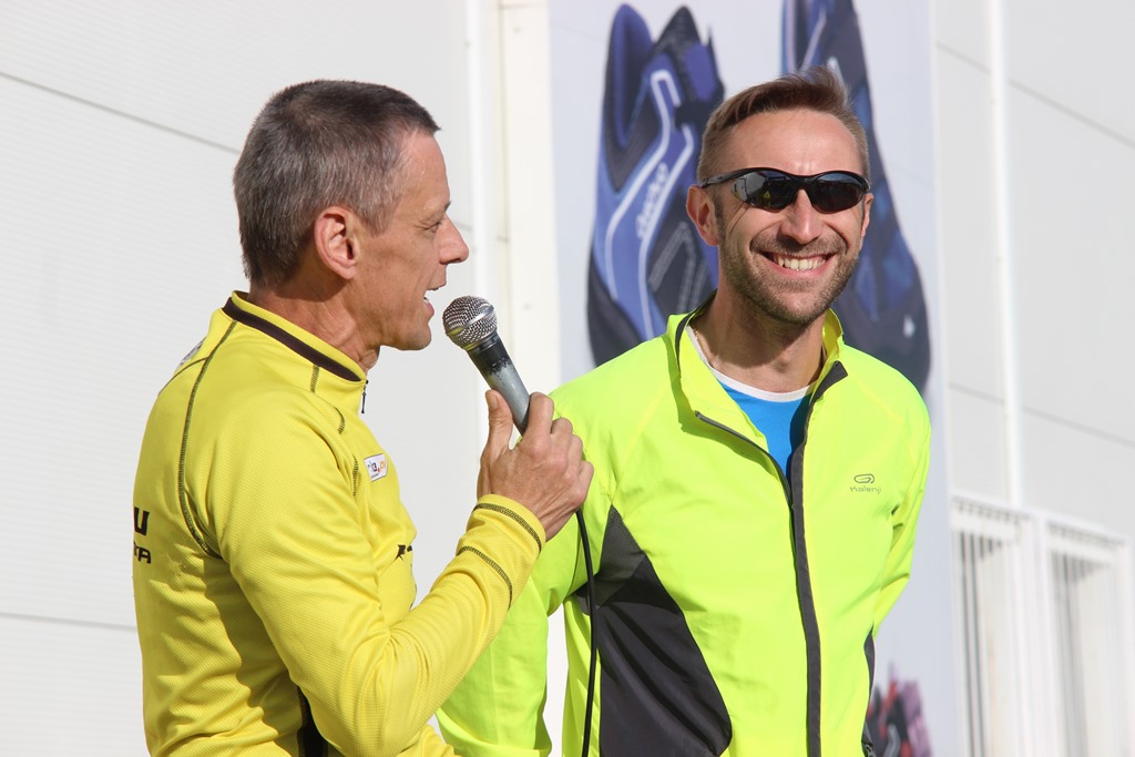 Biegowy czwartek pod Decathlonem po raz drugi
