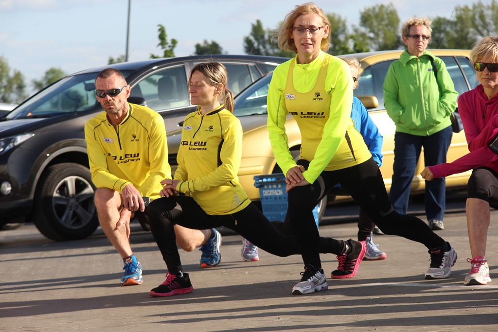 Biegowy czwartek pod Decathlonem po raz drugi