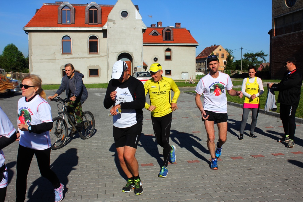 Biegną dla Beaty do Częstochowy