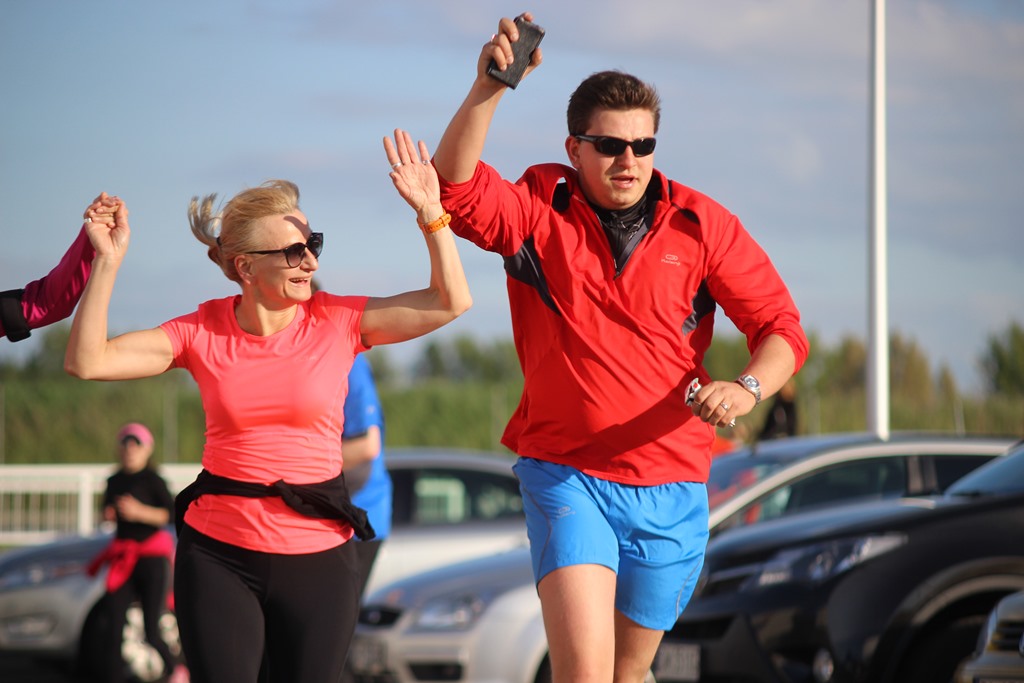 Biegowy czwartek pod Decathlonem po raz drugi