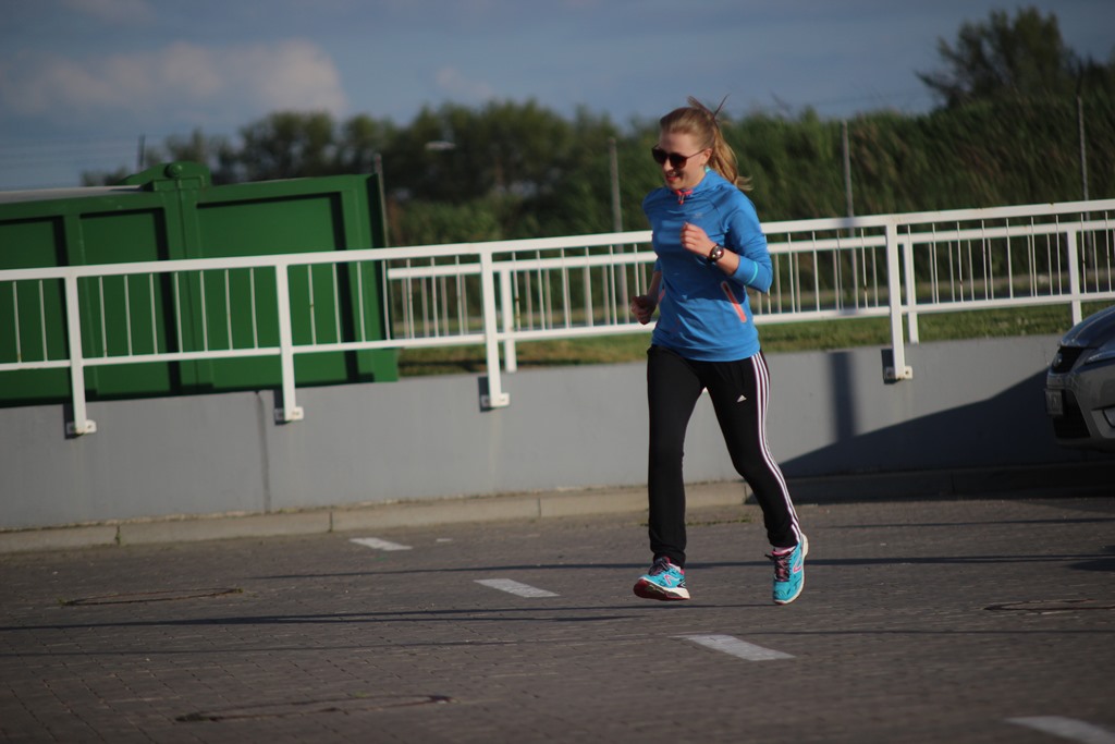 Biegowy czwartek pod Decathlonem po raz drugi