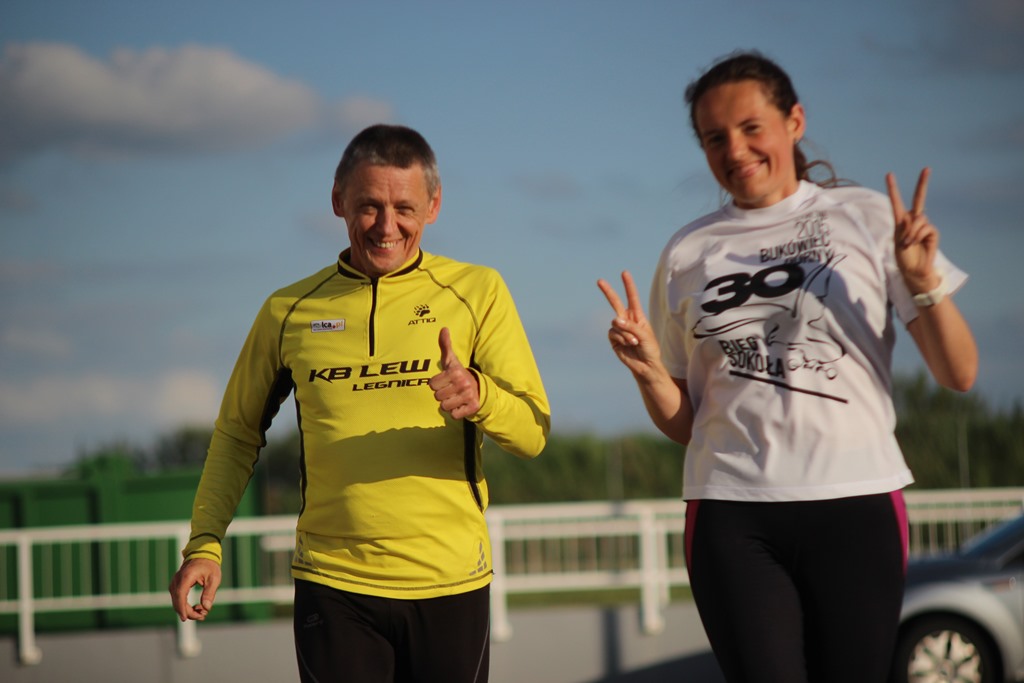 Biegowy czwartek pod Decathlonem po raz drugi