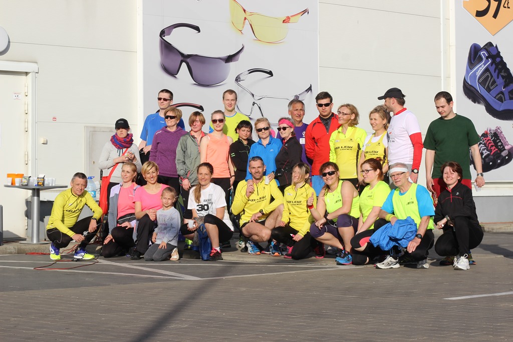 Biegowy czwartek pod Decathlonem po raz drugi
