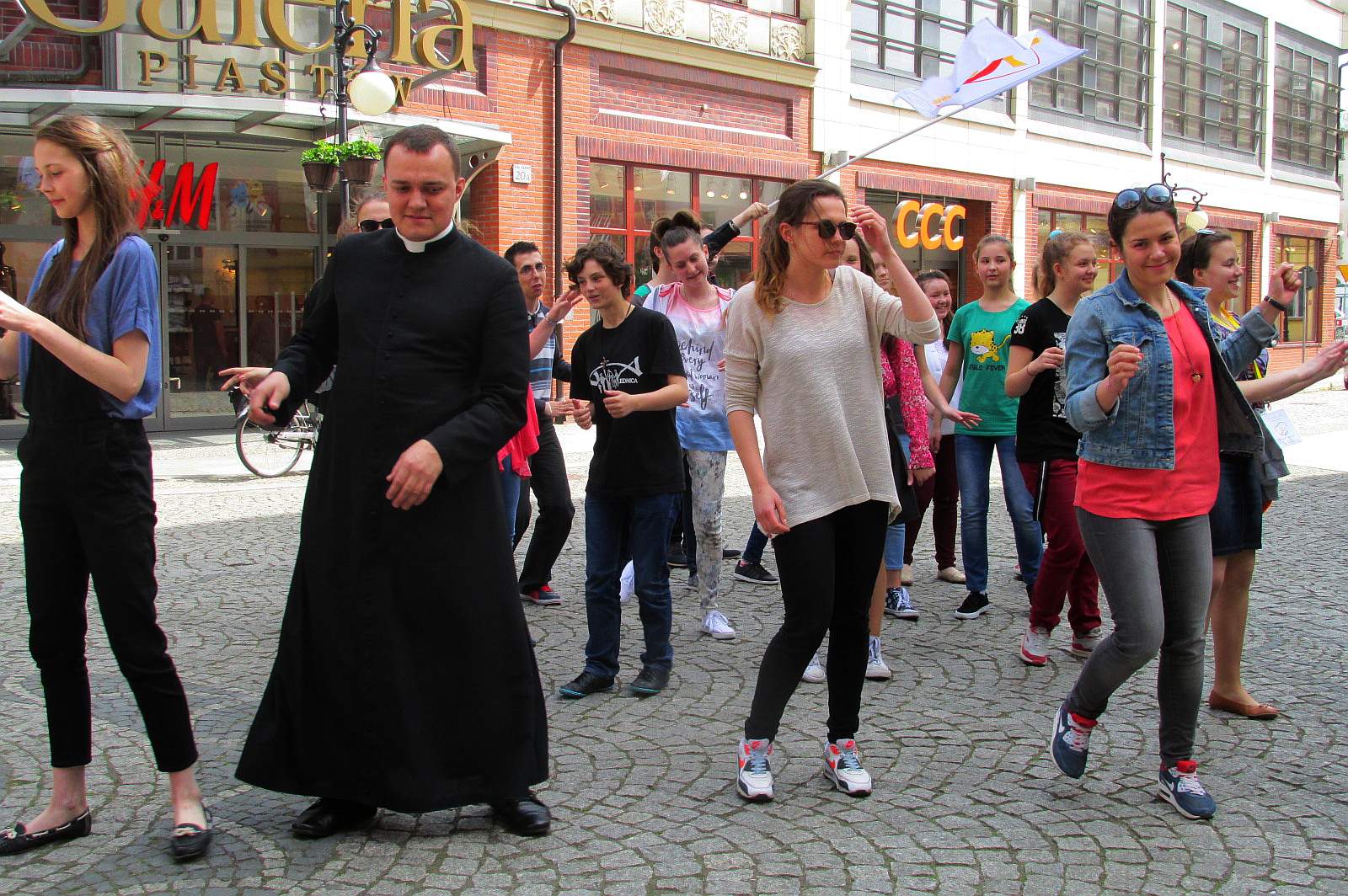 Legnicka młodzież zatańczyła dla Jana Pawła II