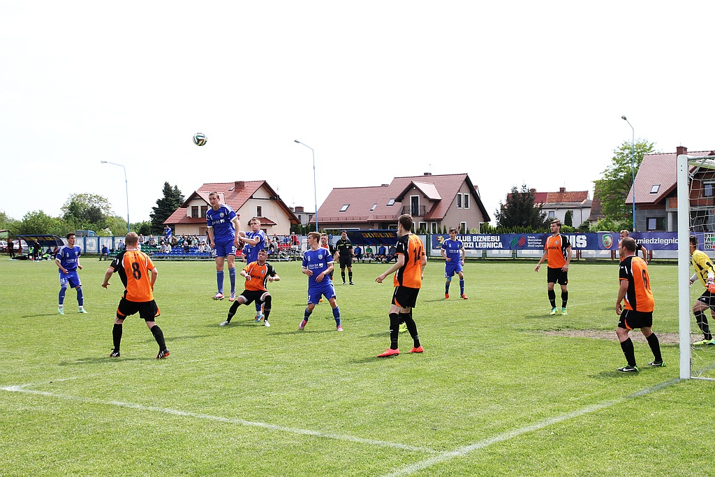 4. liga: Miedź II - Włókniarz 5:2 (3:0)