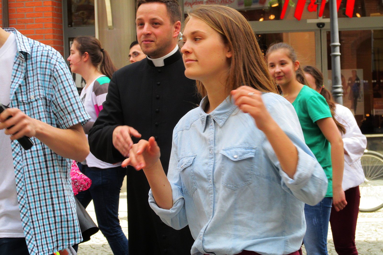 Legnicka młodzież zatańczyła dla Jana Pawła II