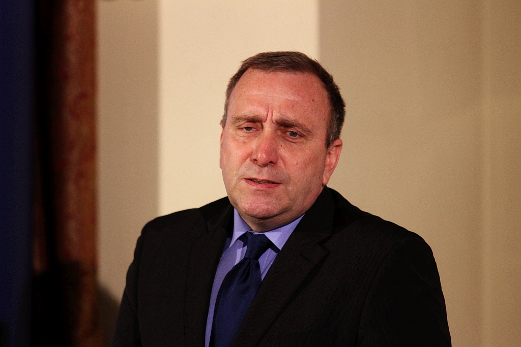 Schetyna agitował w Legnicy za Komorowskim