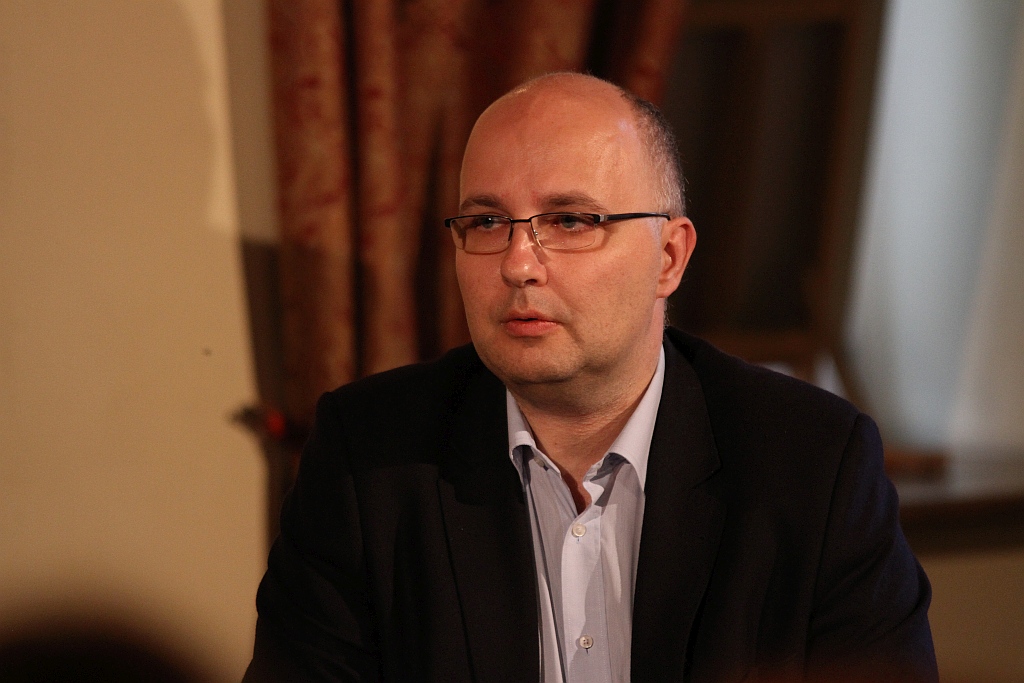 Schetyna agitował w Legnicy za Komorowskim
