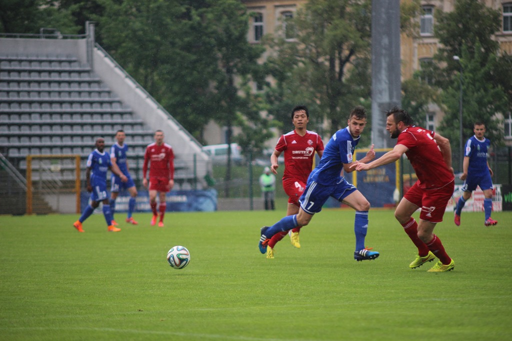 Piękny gol Kakoko dał Miedzi trzy punkty!