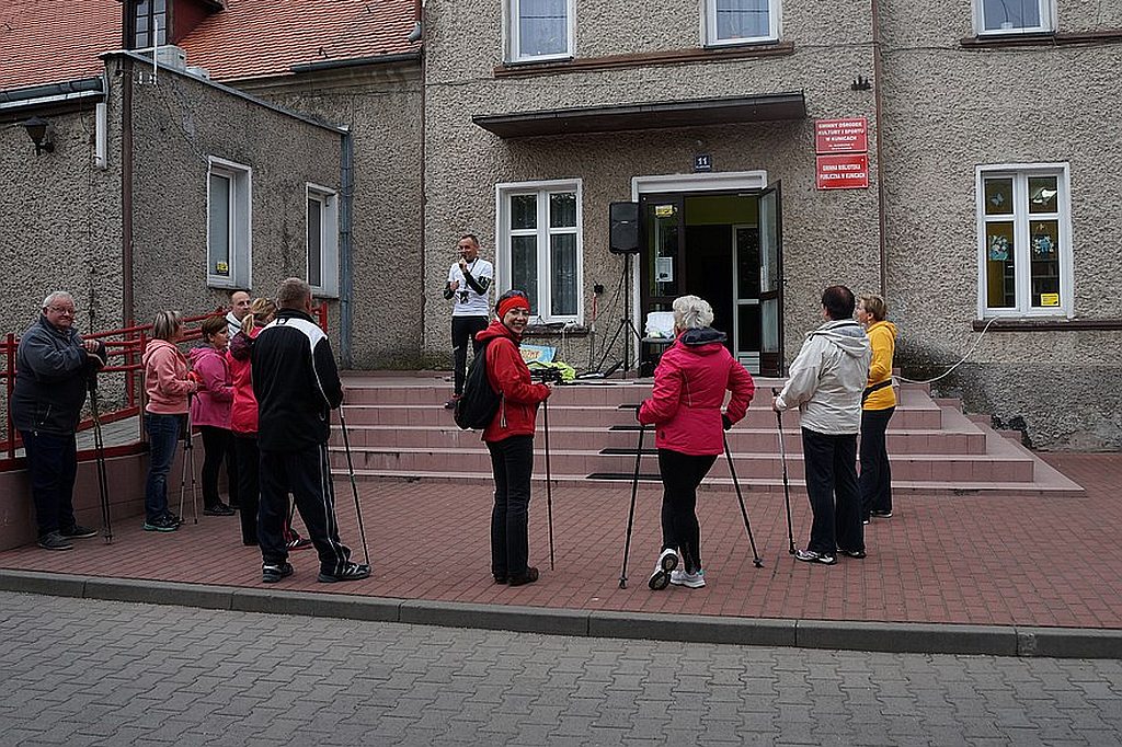 W Kunicach uczą się chodzić prawidłowo