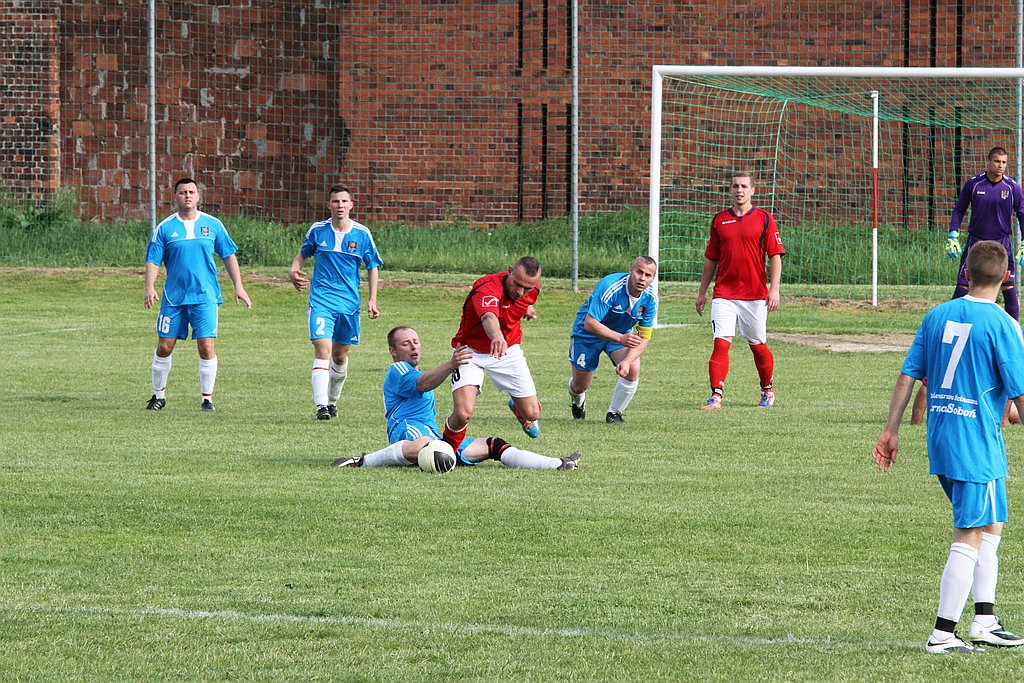 Klasa A: Albatros - Czarni 3:3