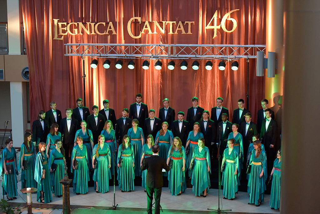 Chór z Poznania wygrywa Cantat!