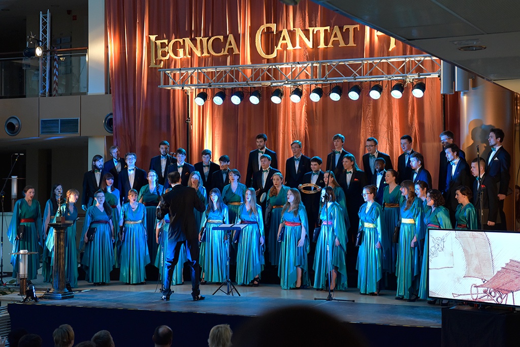 Chór z Poznania wygrywa Cantat!