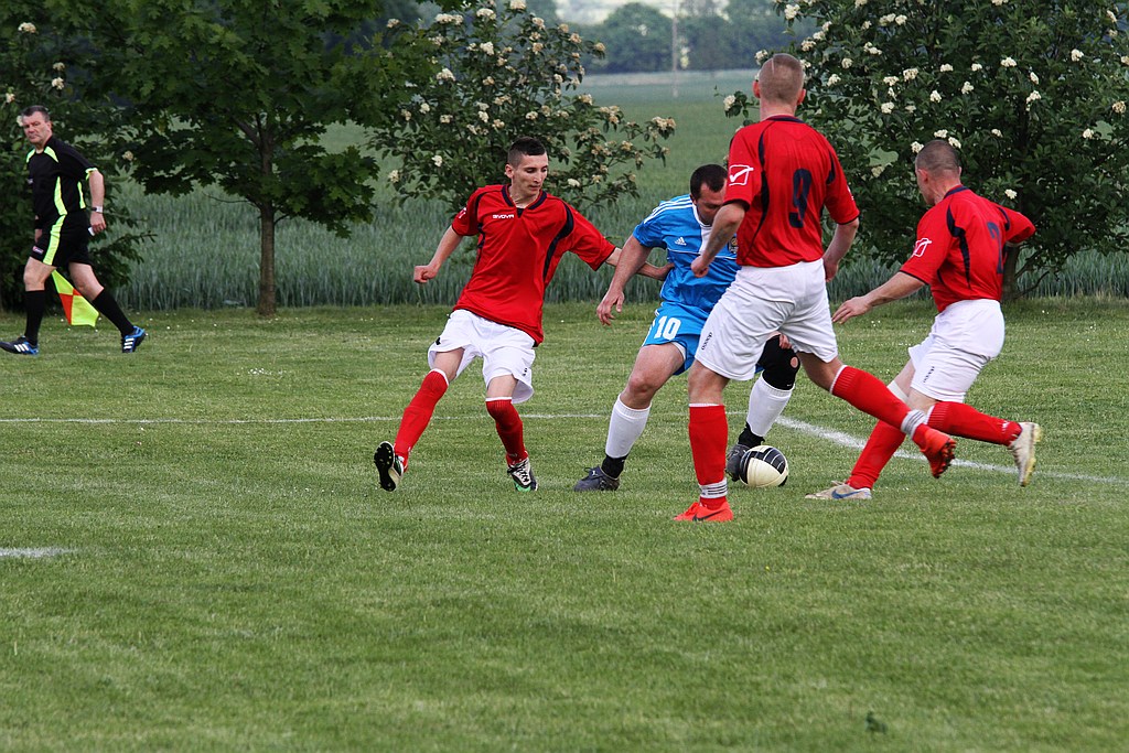 Klasa A: Albatros - Czarni 3:3