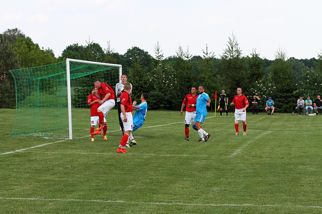 Klasa A: Albatros - Czarni 3:3