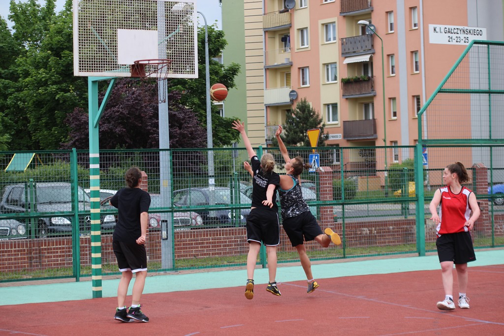 Ekonom zorganizował turniej koszykarski Streetball 3x3