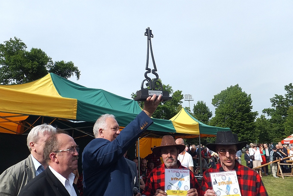 Rodzinny triumf w walce o Srebrne Klucze
