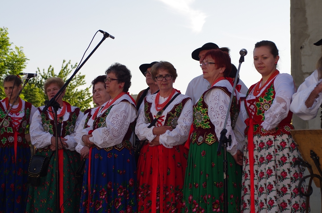 Festyn parafialny na Piekarach