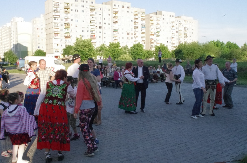 Festyn parafialny na Piekarach