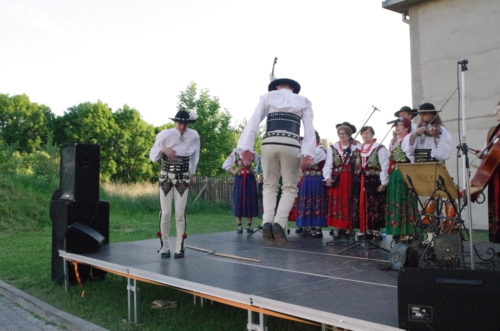 Festyn parafialny na Piekarach