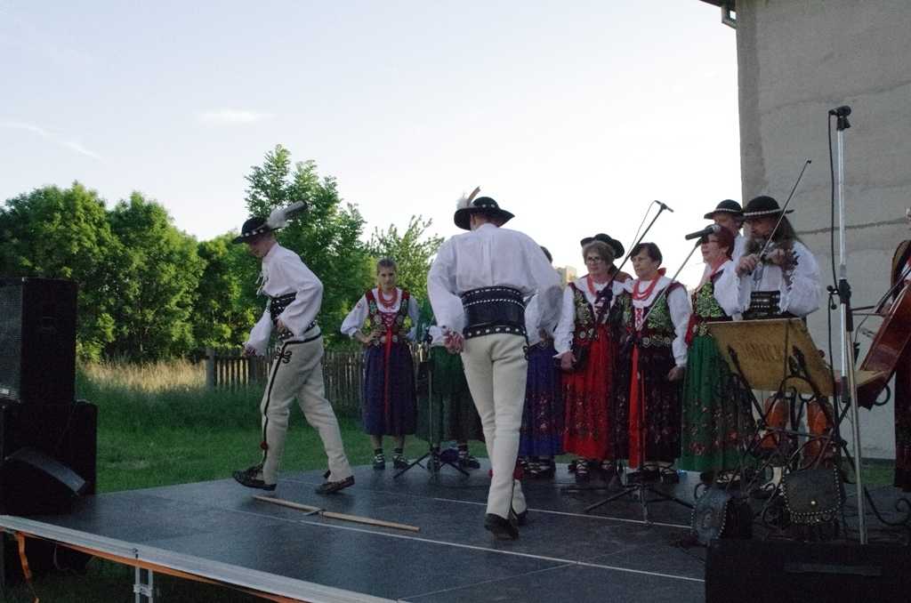 Festyn parafialny na Piekarach