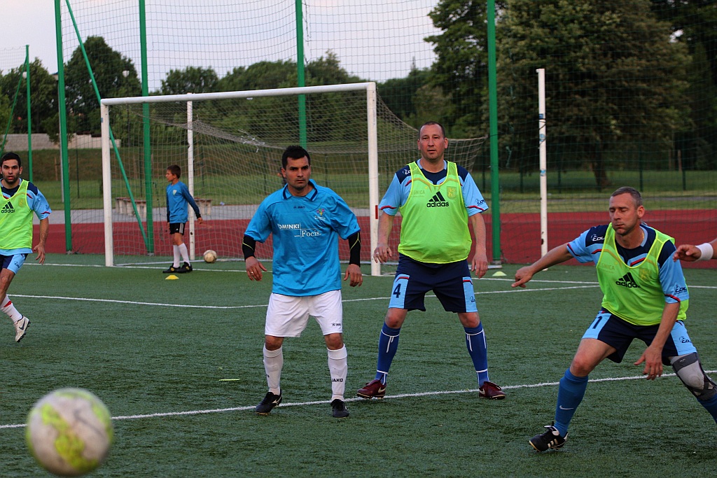 Liga Biznesu: FOCIS Kominki i Oldboje zagrają w finale!