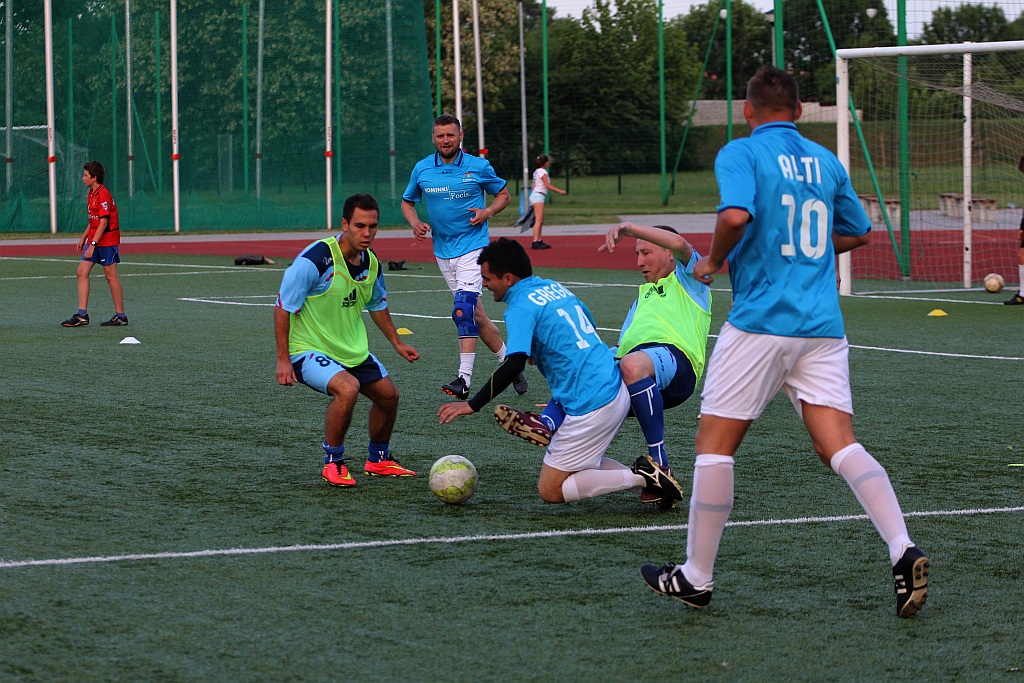 Liga Biznesu: FOCIS Kominki i Oldboje zagrają w finale!