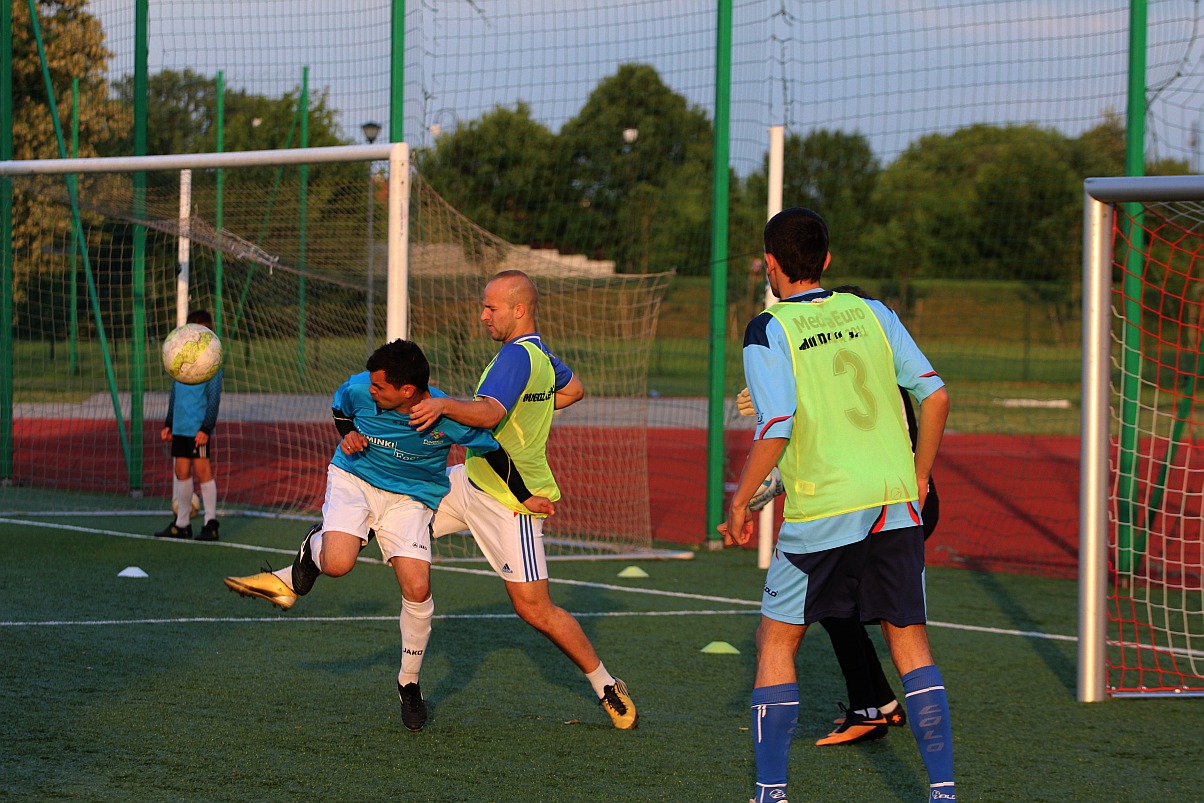 Liga Biznesu: FOCIS Kominki i Oldboje zagrają w finale!