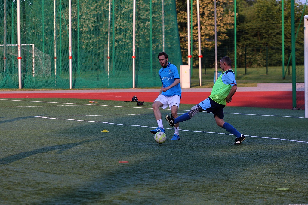 Liga Biznesu: FOCIS Kominki i Oldboje zagrają w finale!