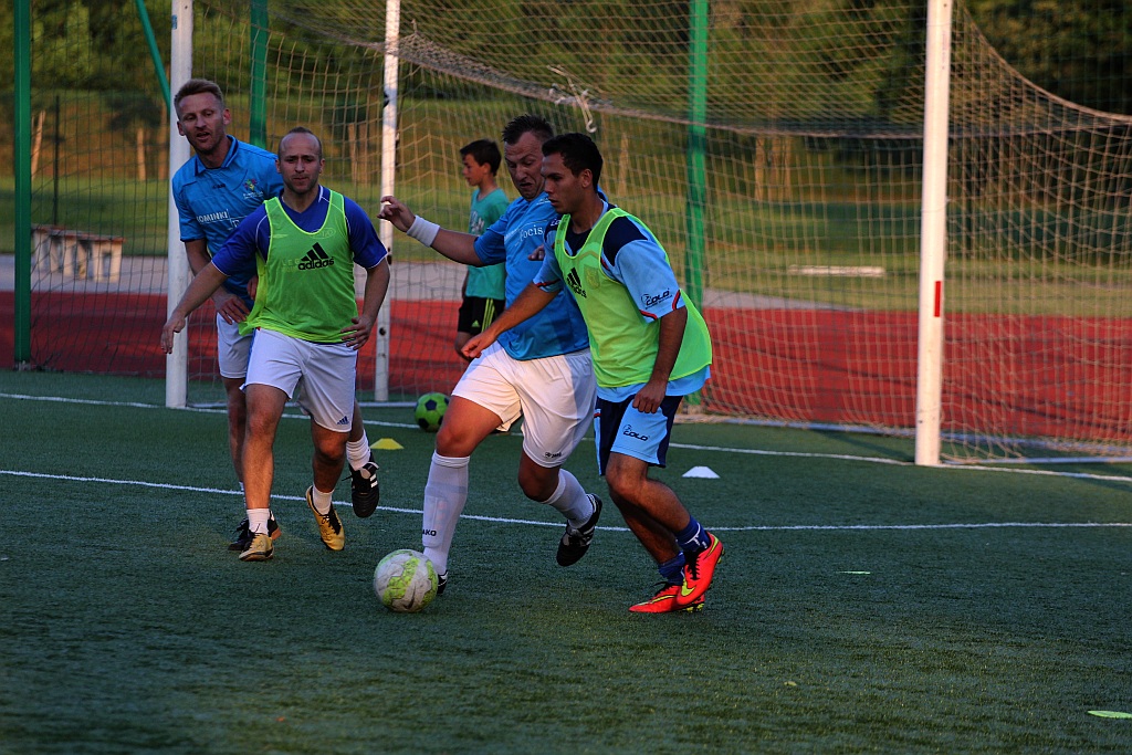 Liga Biznesu: FOCIS Kominki i Oldboje zagrają w finale!