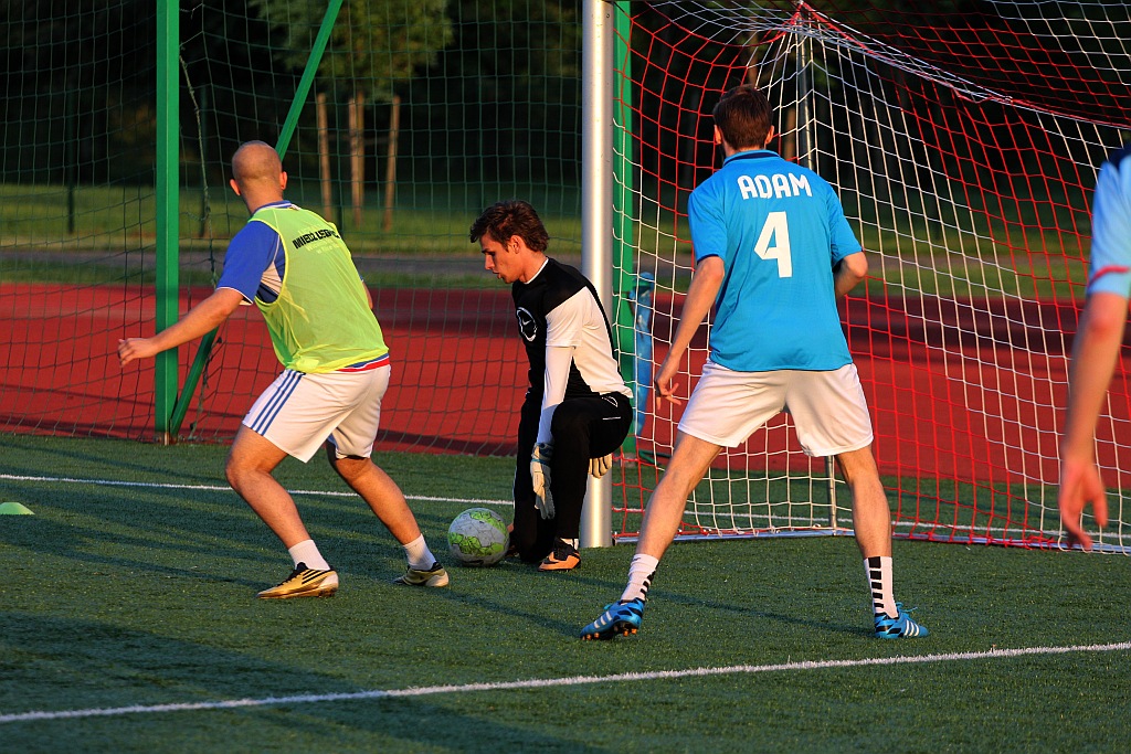 Liga Biznesu: FOCIS Kominki i Oldboje zagrają w finale!