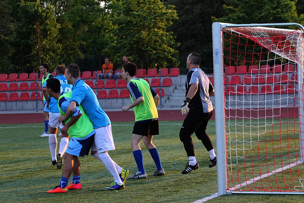 Liga Biznesu: FOCIS Kominki i Oldboje zagrają w finale!